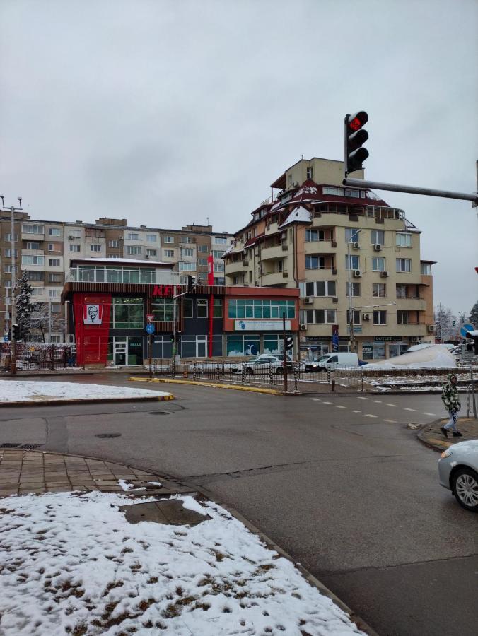 Mladost 1 Near The Metro Апартаменти *